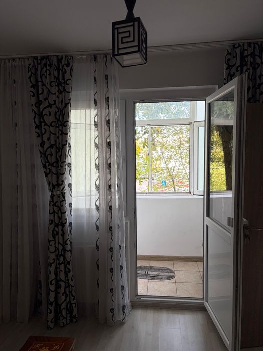 Închiriez apartament 3 camere Banat/Exercițiu