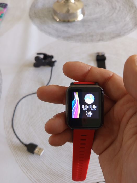 Смарт часовници с ново зарядно