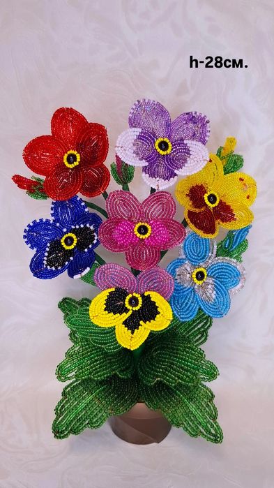 Цветы из бисера .