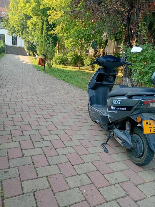 Scuter electric RDB 2000w stare bune 4800 lei