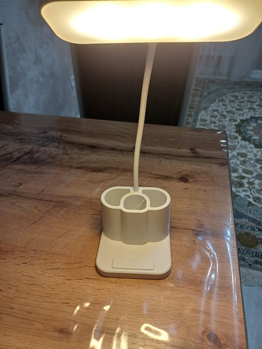 Продам настольная лампа органайзер