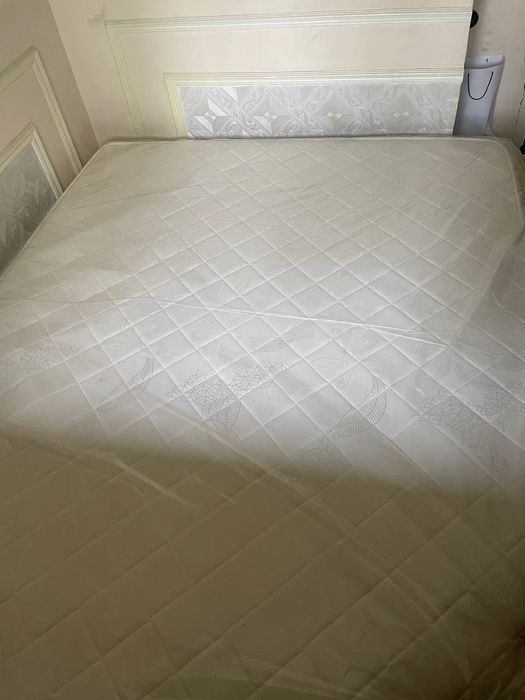 Mebel spalniy kravat