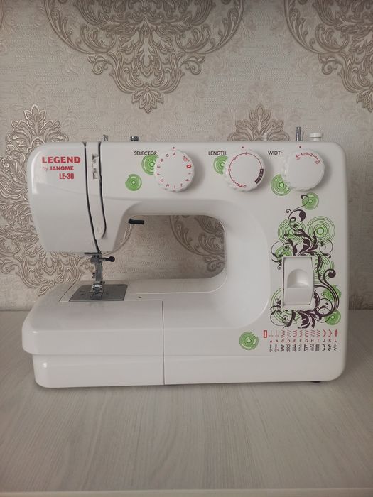 Продам швейную машину