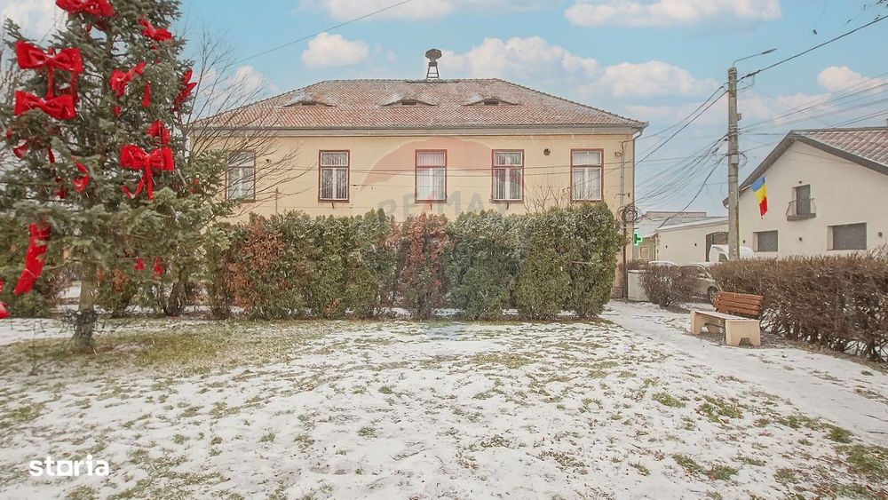 Spațiu de închiriat, central, Sânpetru!