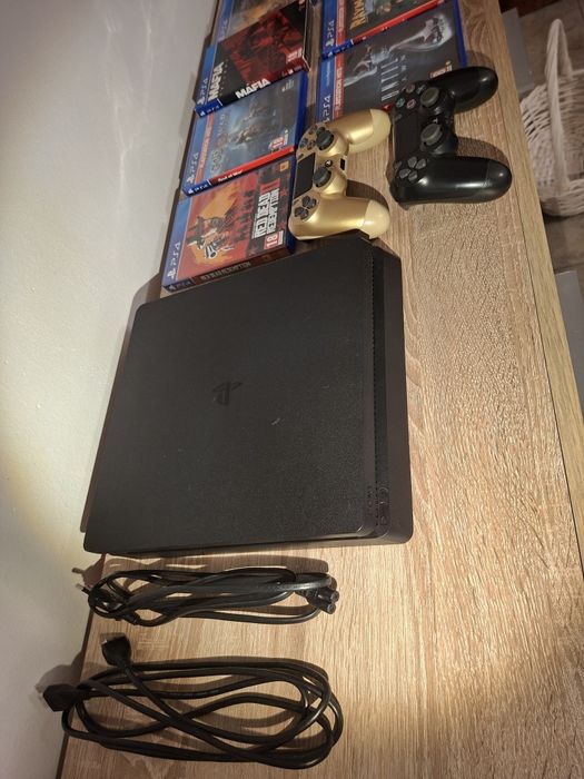 Продавам Playstation 4