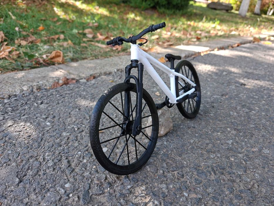 Bicicletă proiectată și printată 3D