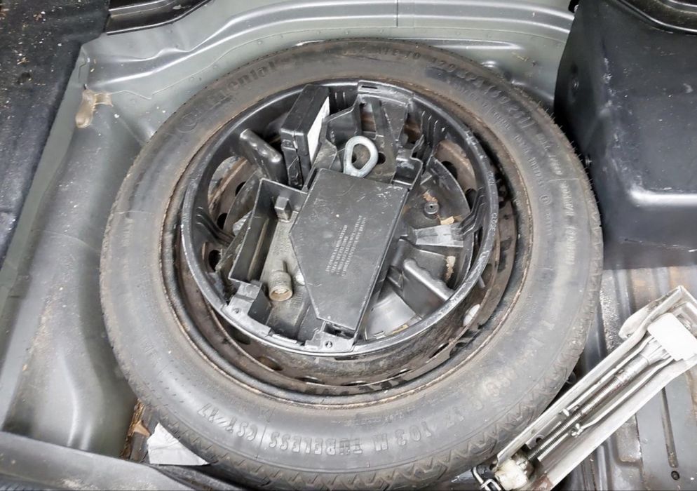 На части Mercedes-Benz E 250 E220 AMG 651 Coupe w207 Мерцедес Е класа имам налична и E350 фейсова.