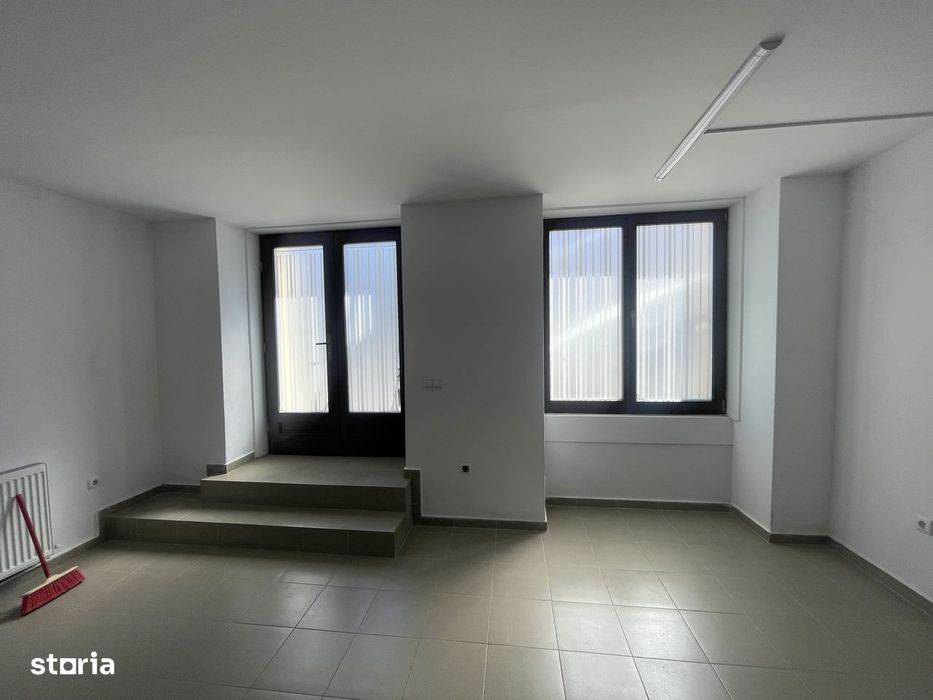 Spațiu Comercial 85 mp Centru Istoric Sibiu Str. 9 Mai Vad Excelent