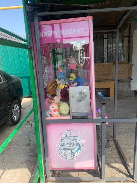 Продам аппарат игровой с игрушками