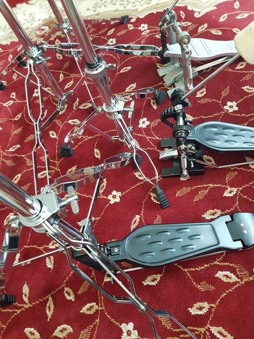 Stative toba pedala cinele