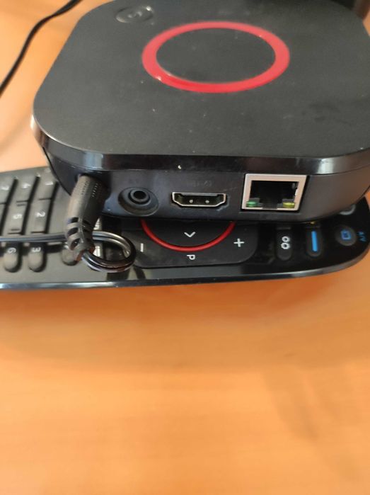 Приемник за IP телевизия MAG 324