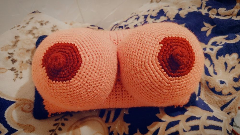 Продам Подушку грудь