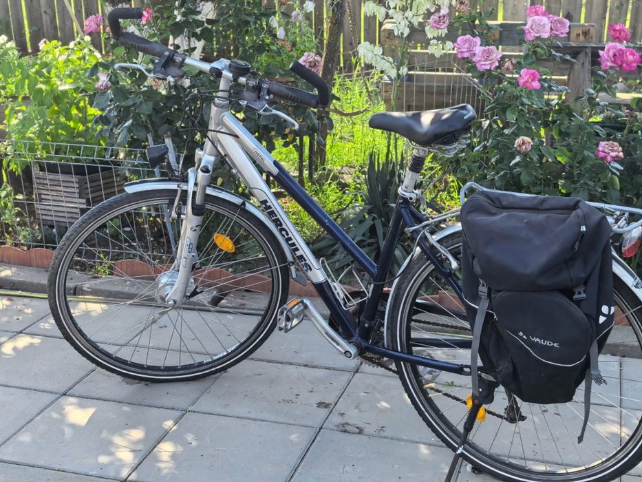 Bicicletă Trekking Hercules Nepal, cadru Aluminiu, roți 28", echipare Shimano