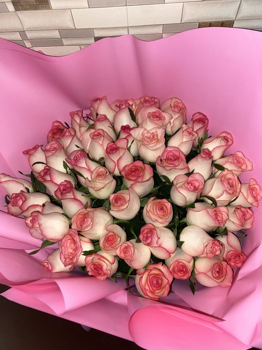 Букет розовых роз из 51шт