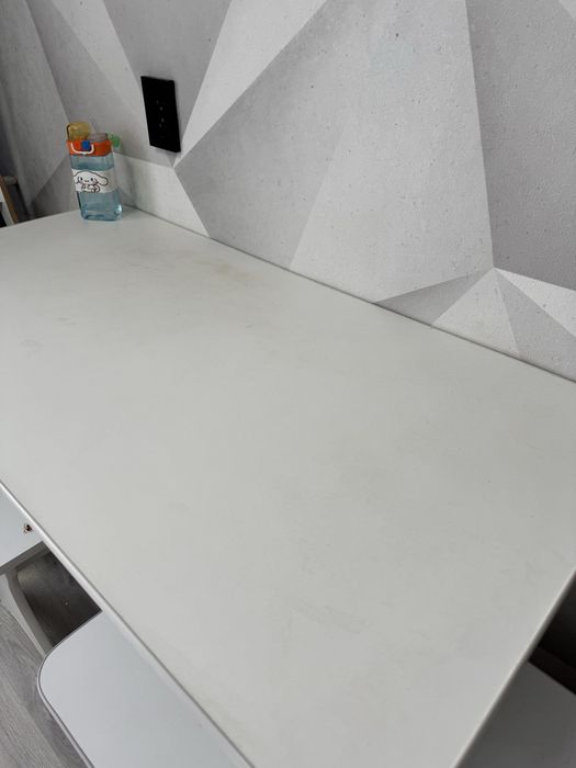 Продам стол и 4 стула