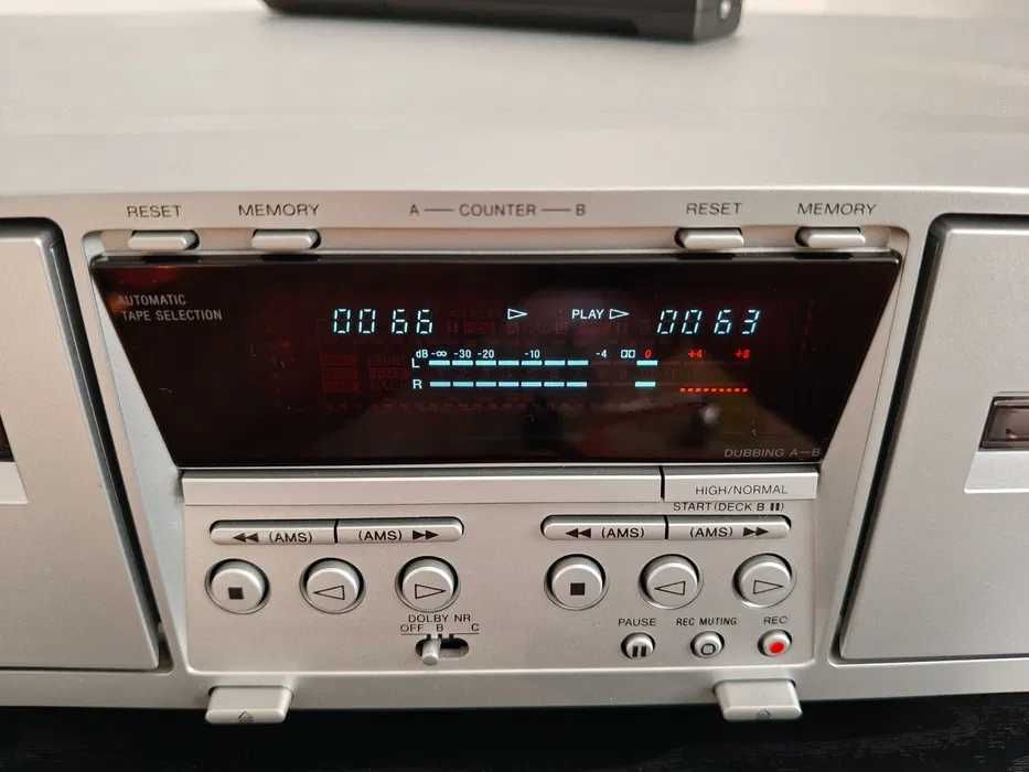 Casetofon dublu Deck SONY cu telecomanda.