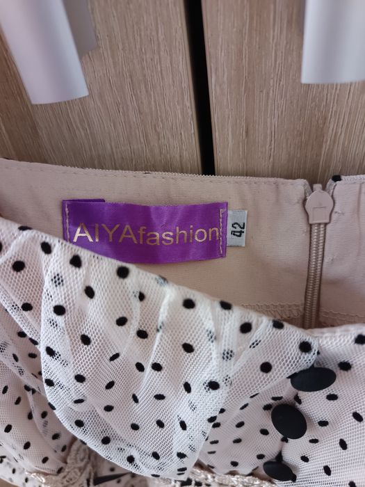 Продам платья нарядные