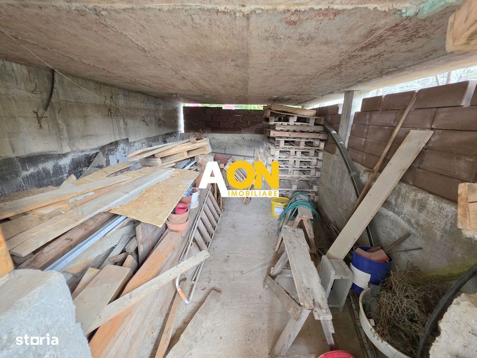 Casa semifinisata, 5 camere, 571 mp teren, Micesti