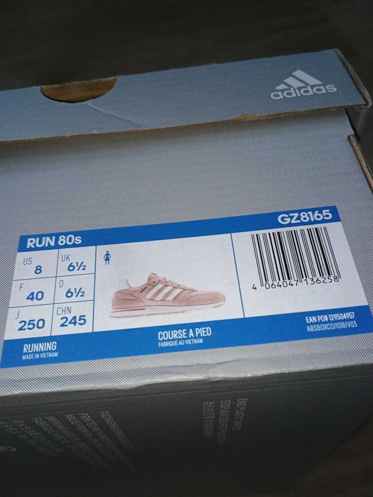 Чисто нови дамски маратонки Adidas