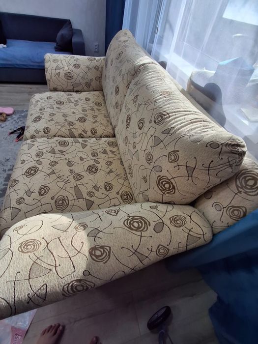 Отдам даром диван