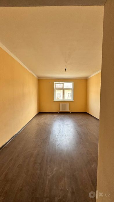 Qorasuv korzinka  yonida ijaraga

5-qavatli dom
5 qavatida
3 xonali kv