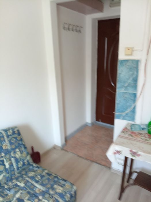 Închiriez garsoniera