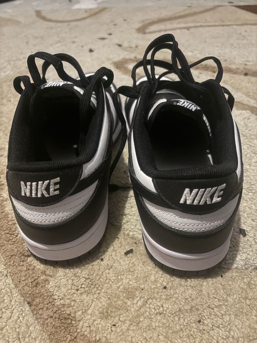Nike Panda Dunks