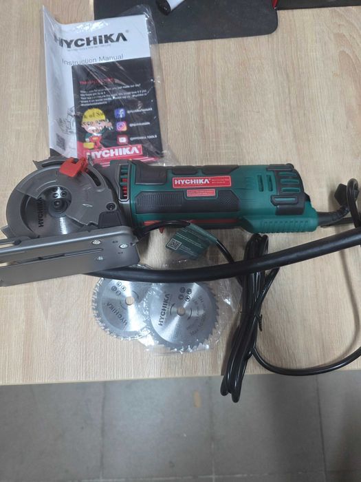 Fierastrau circular compact HYCHIKA 500W 4500RPM 3 lame incluse
