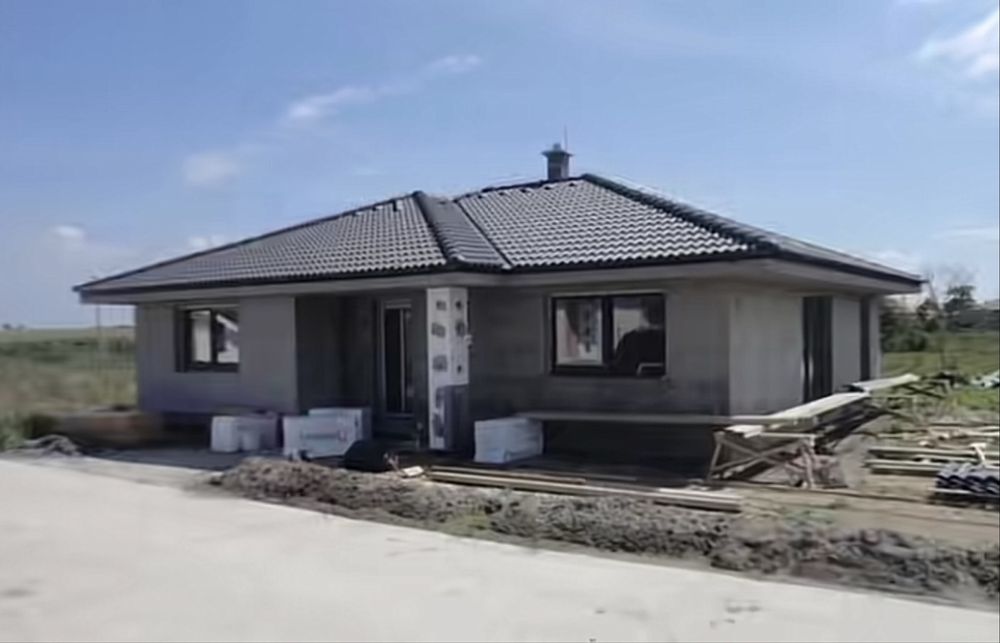 Vand Casute invelite cu panouri sandwich