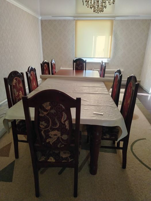 Продам стол с стульями