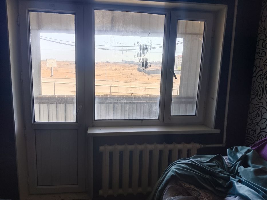 Продается 1 балконное окно