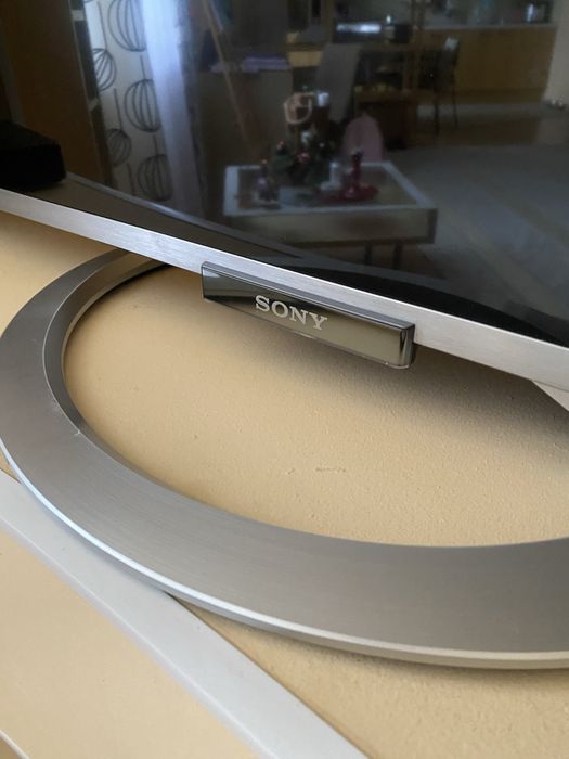Телевизор Sony диагональ 140CM