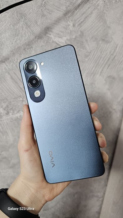 Продам смартфон Виво новый