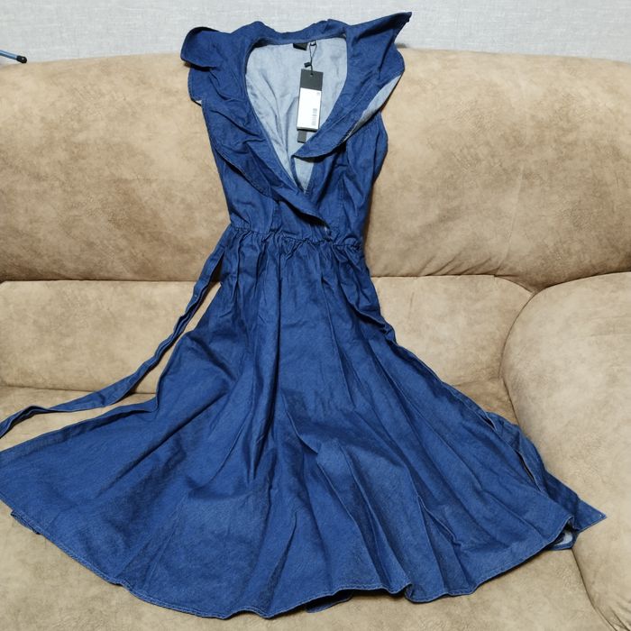 Женские наряды разные