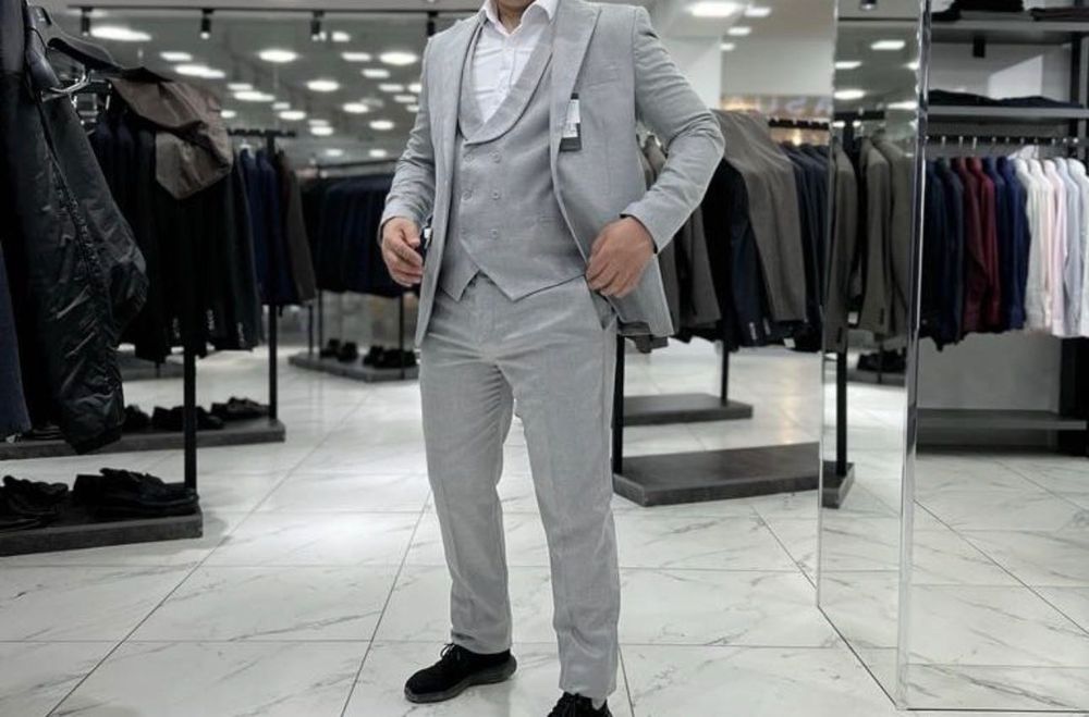 Продам Мужской костюм