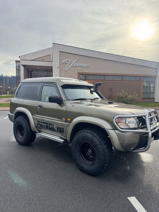 Patrol Y61 2.8 autoutilitara 4 locuri