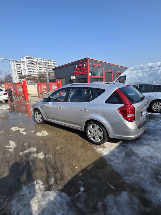 Kia ceed 2012 ,funcționează impecabil