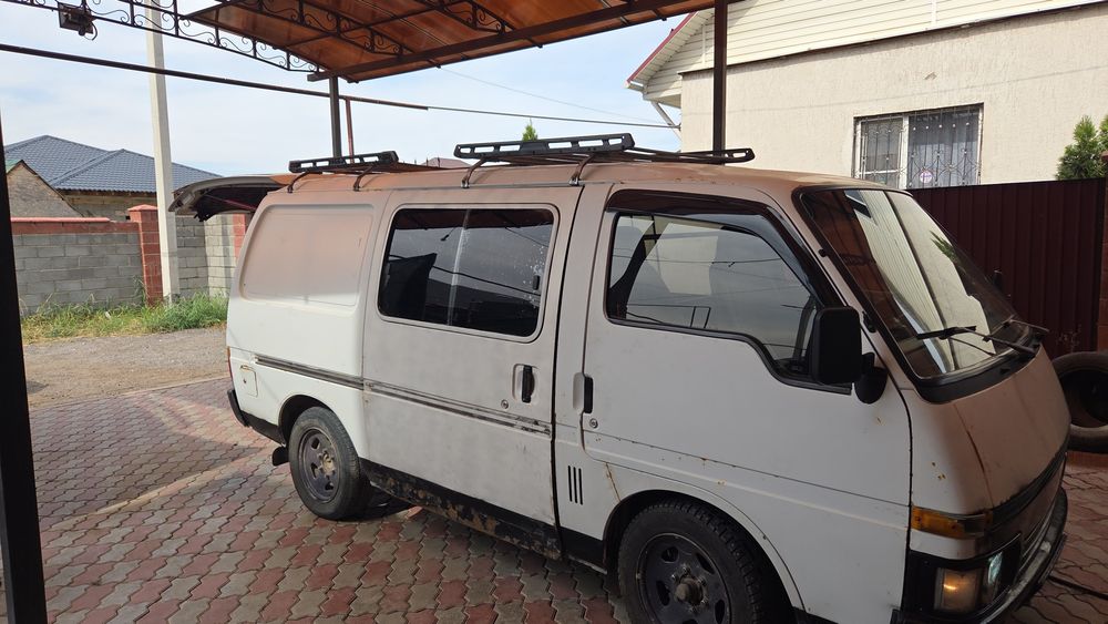 исузу Миди грузовой