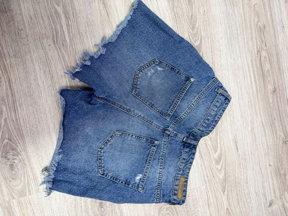 Къси дънки С/М размер