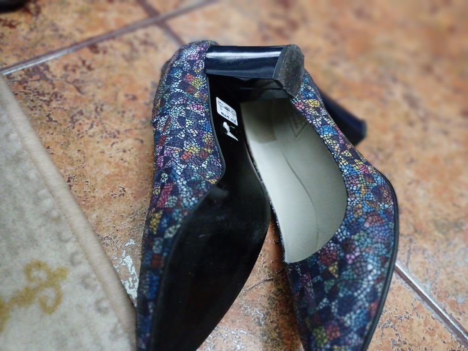 Pantofi damă,  din piele,  marimea 37