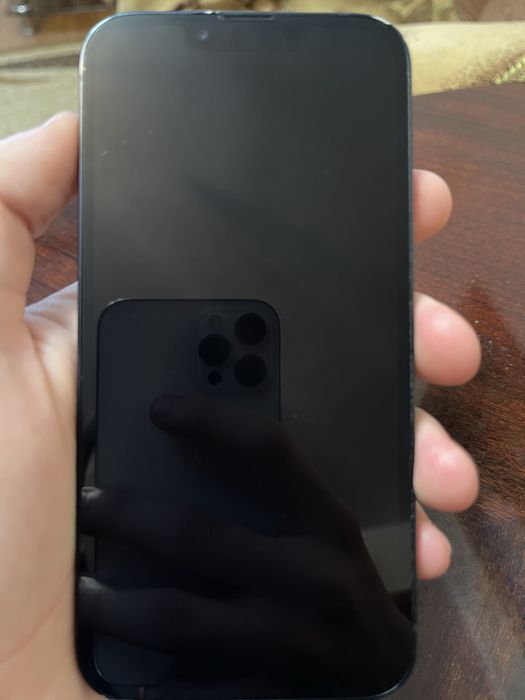 Продам iphone  13/128
