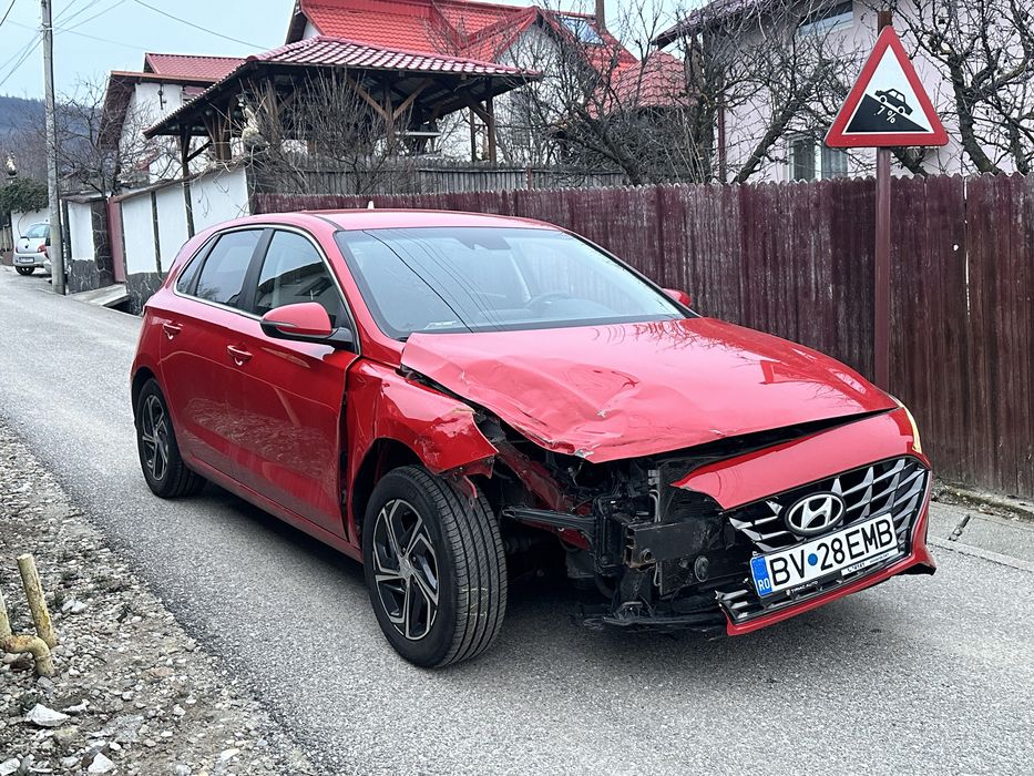 Hyundai I30 2023 1.5 Benzina 40.000km Navi/Incalzire avariat