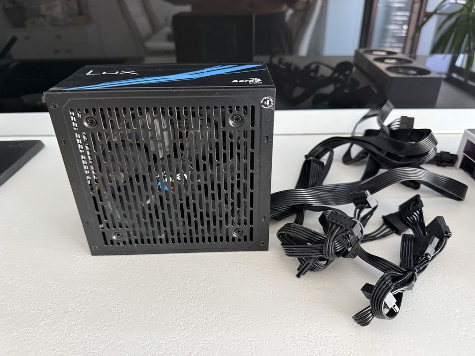 Sursa Aerocool Lux 650w