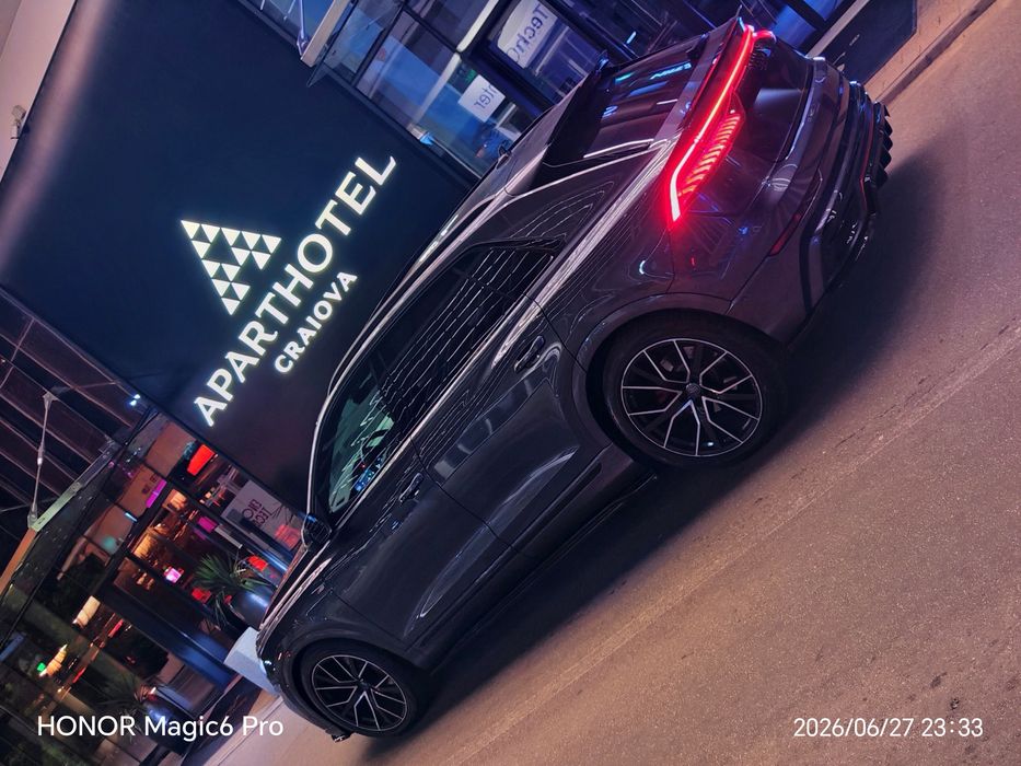 Vand Audi Q8 accept si Variante