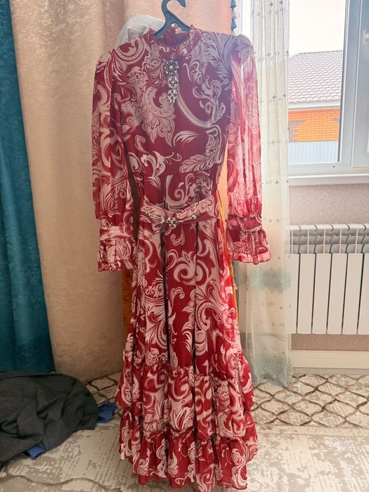 Вечерние длинное платье