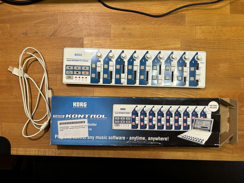 Korg Nanokontrol - USB MIDI controller, супер компактен