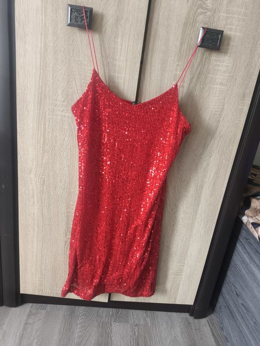 Продам платье новое