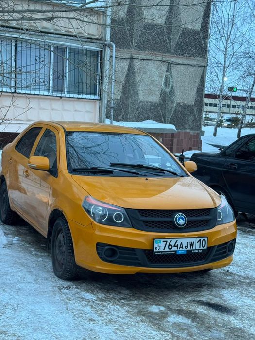 Продам машину Gelly GC6