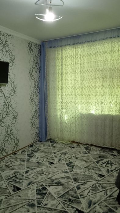 Навоий шахарда 3 хонали  2-этажда Уй сотилади