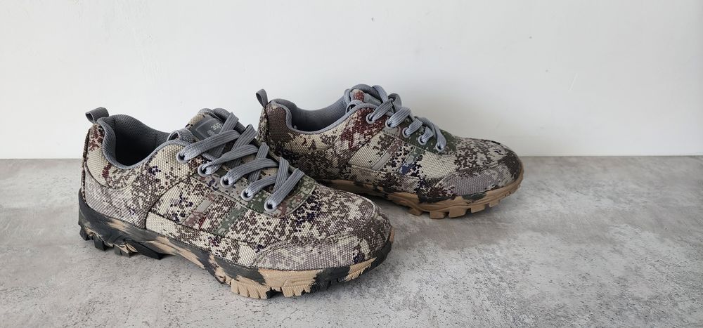 Мужские кроссовки новые